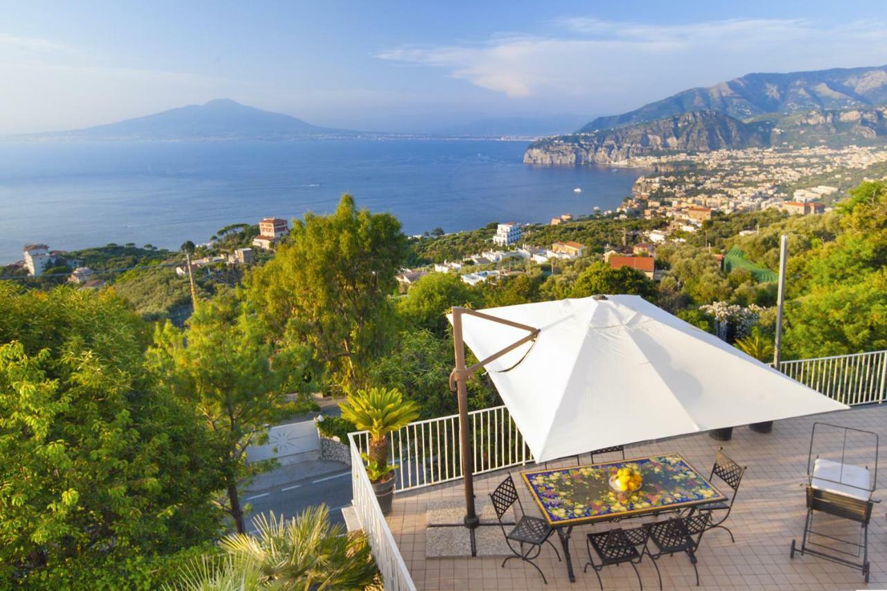 Amore Rentals - Casa Augusta A ซอร์เรนโต ภายนอก รูปภาพ