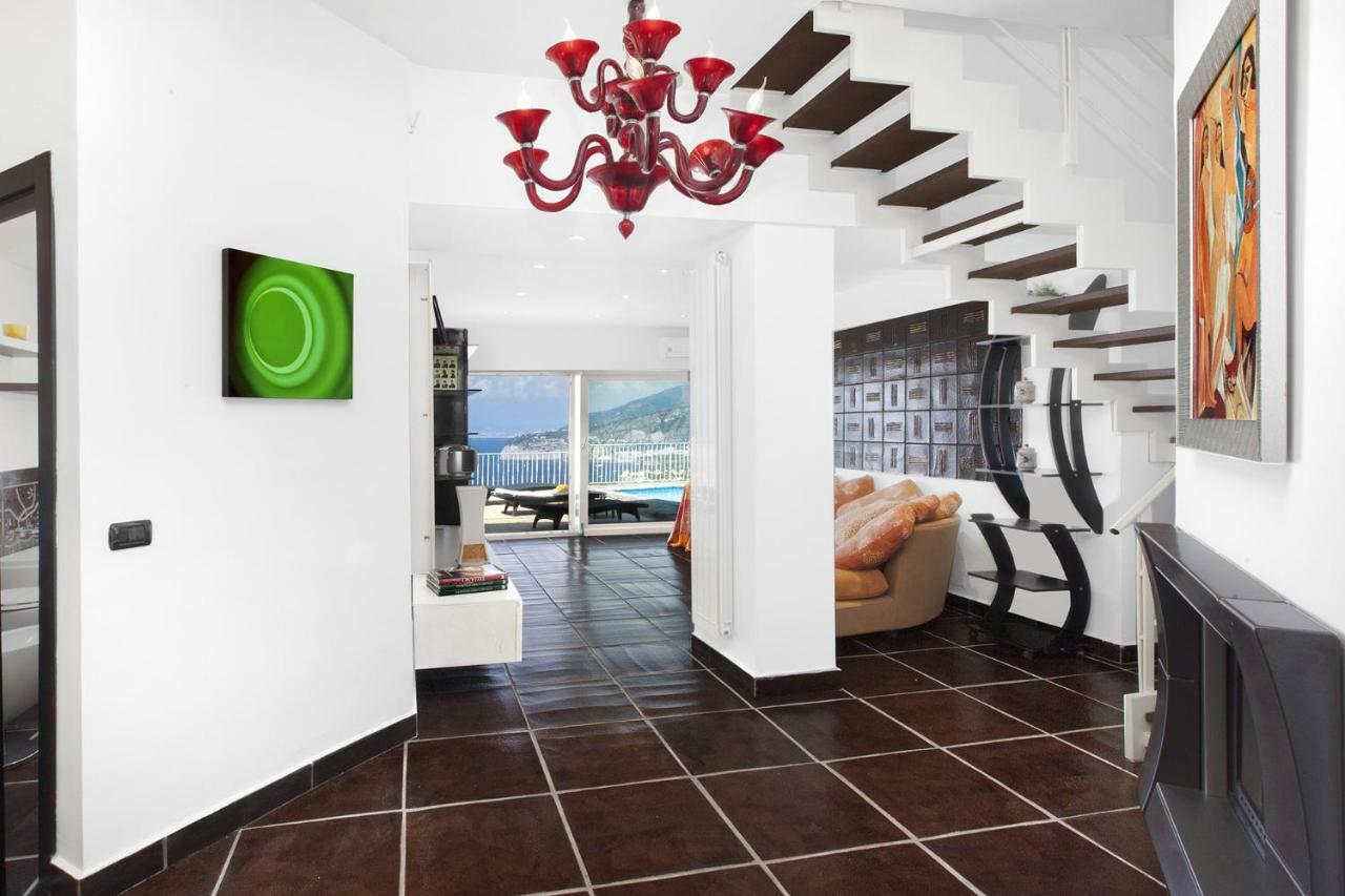 Amore Rentals - Casa Augusta A ซอร์เรนโต ภายนอก รูปภาพ